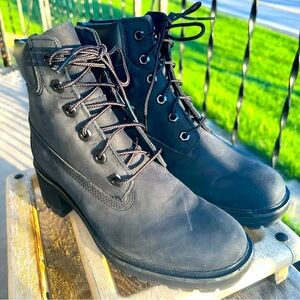 Women's Kinsley 6-Inch Waterproof Boots: Worn Once Size 8M